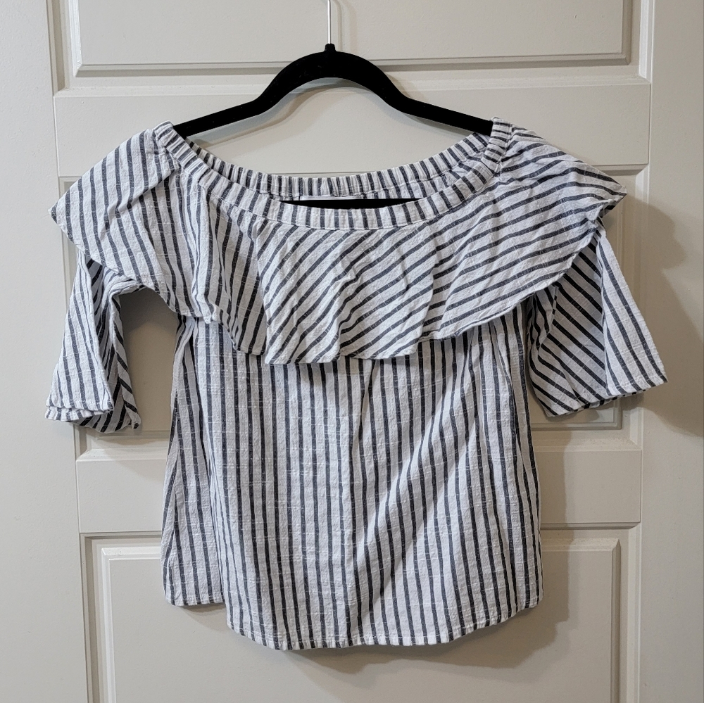 Laundry & Co. Ruffle Collar Top